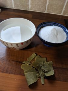 ingredients pour faire sa lessive maison DIY savon de marseille bicarbonate vinaigre