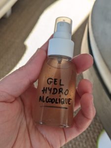 Lire la suite à propos de l’article Gel hydro-alcoolique à l’aloe vera et aux huiles essentielles