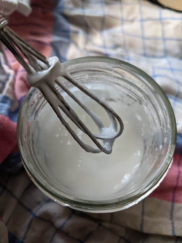 mélanger la crème visage au fouet