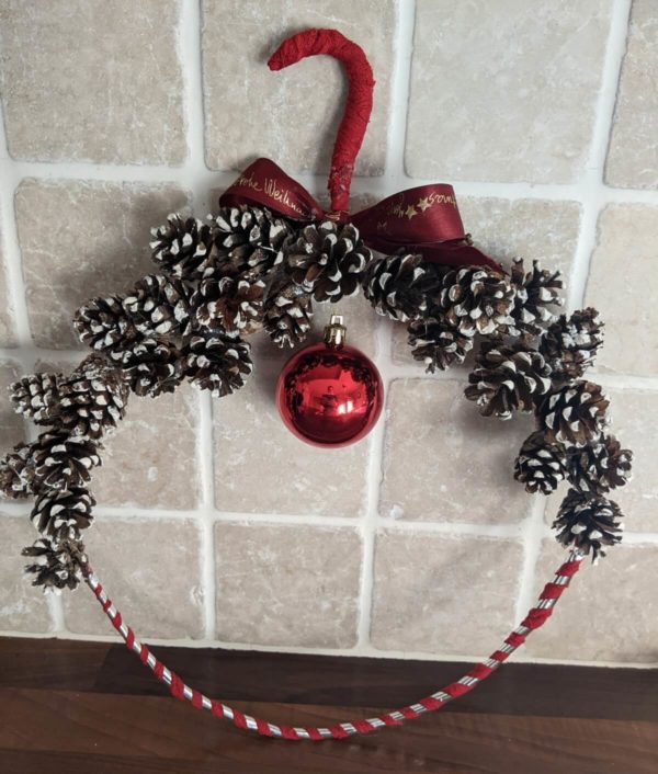 couronne de noel pommes de pin