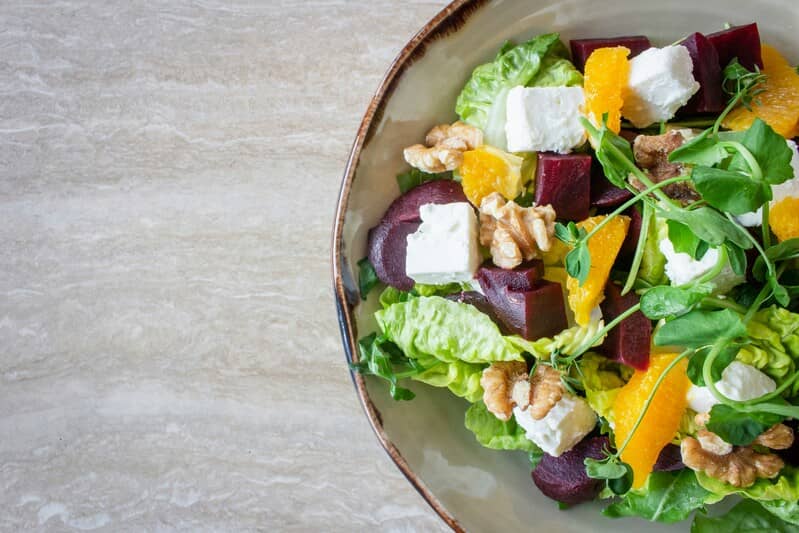 salade composée pour un repas équilibré