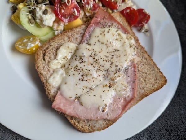 les bienfaits nutritionnels d'une tartine salée healthy